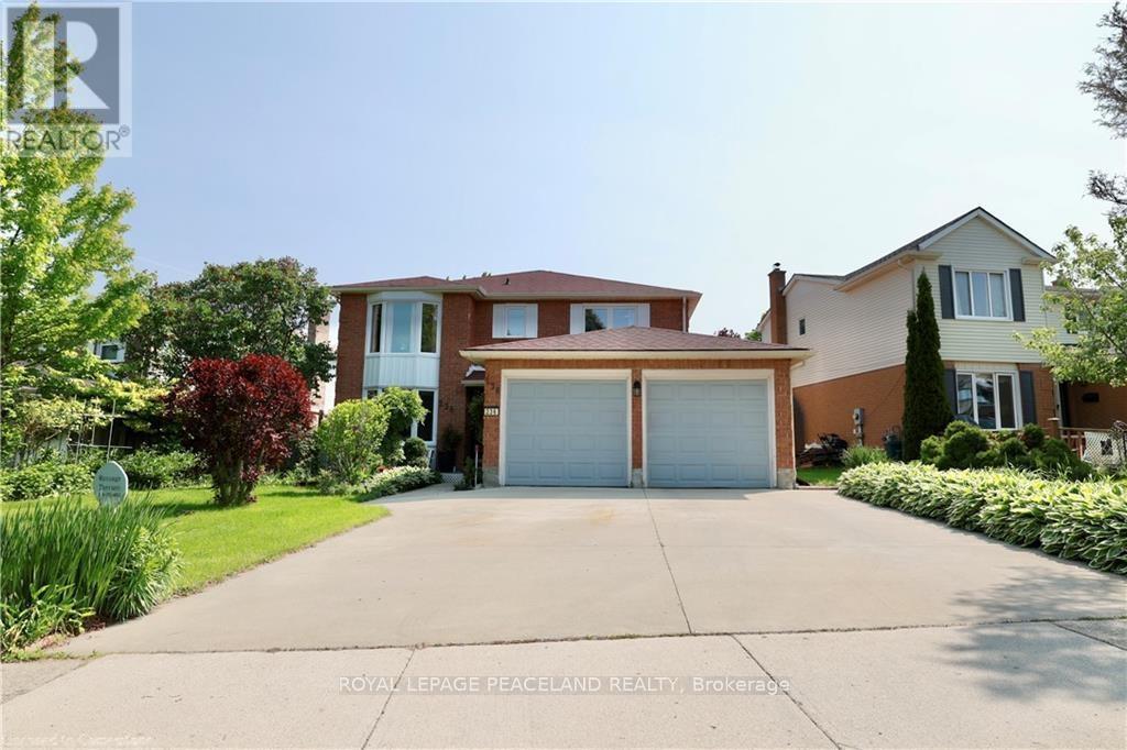 236 WESTVALE DRIVE|Waterloo, Ontario N2T1Y1