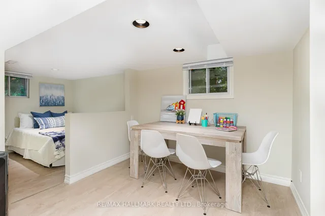 Additional image 33 of 7 Tizzard Ave