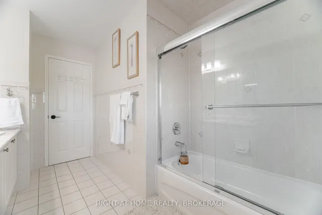 Additional image 35 of 2226 Viking Cres