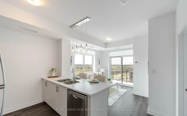 Additional image 6 of 470 Dundas St Unit 613