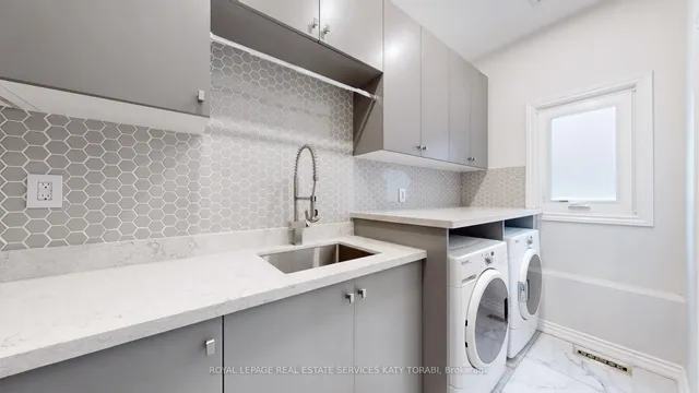 Additional image 24 of 21 Forest Heights Blvd