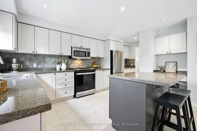 Additional image 12 of 232 Lexington Rd