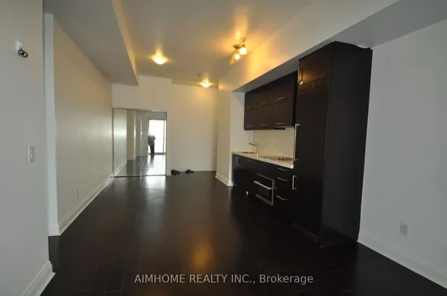 Additional image 3 of 1080 Bay St Unit 4503