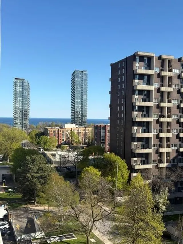 房产图片 34 - 多伦多南港街65号1002单元