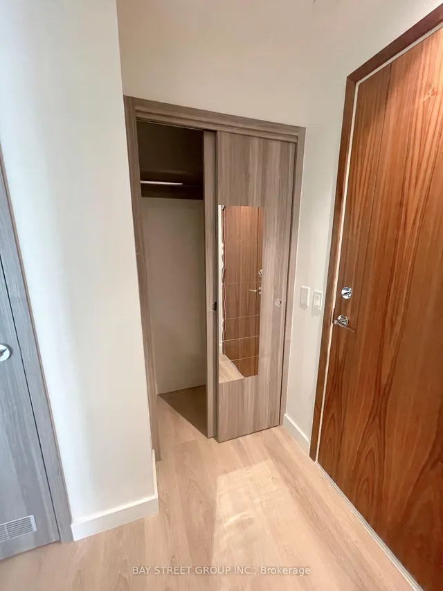 Additional image 5 of 85 Mcmahon Dr Unit 707