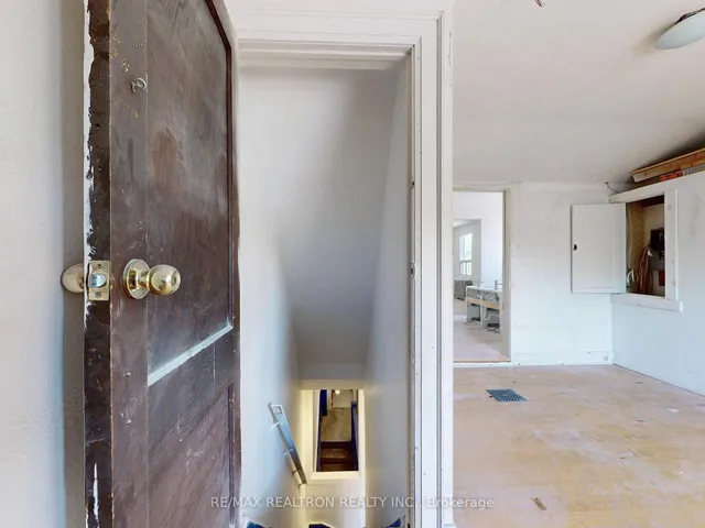 Additional image 11 of 778 Pape Ave