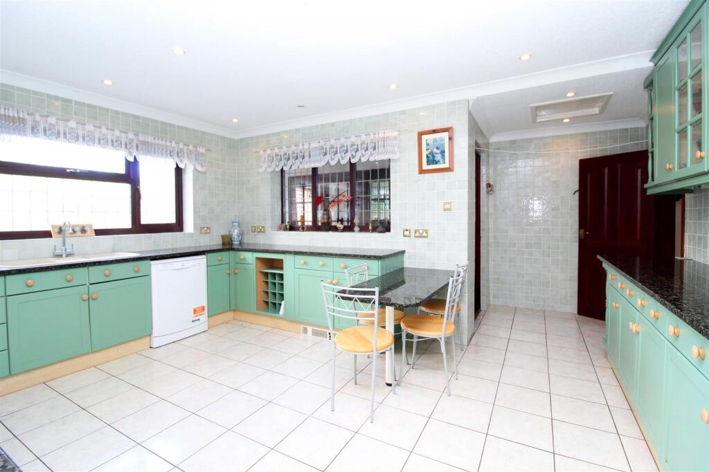 Additional image 18 of Reynards Road, Welwyn