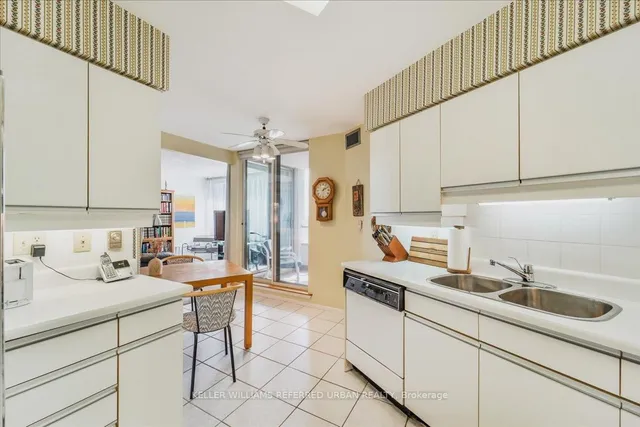 房产图片 12 - 175 Bamburgh Circ 单元 1918