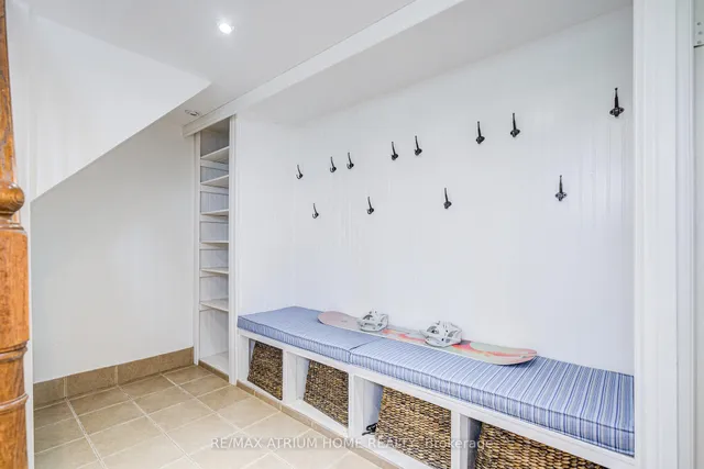 Additional image 30 of 293 Poyntz Ave