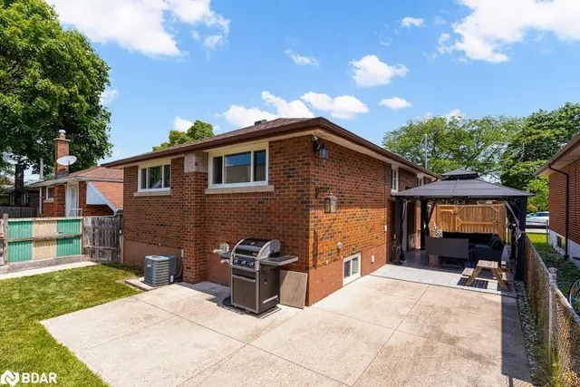 Additional image 30 of 42 Terrace Dr