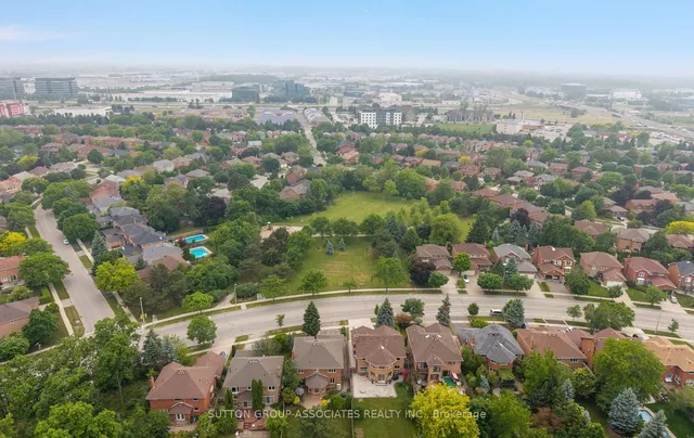 Additional image 3 of 1252 Greenwood Cres