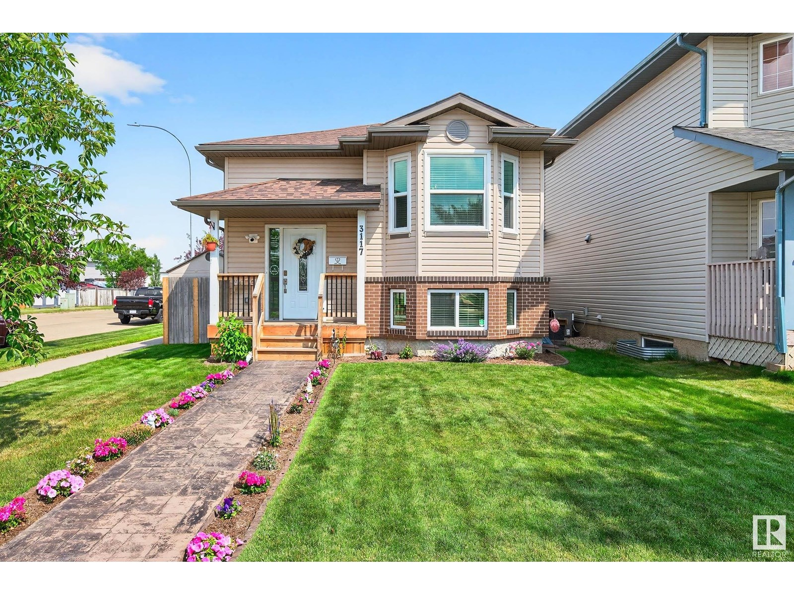 3117 49 ST|Beaumont, Alberta T4X1R6