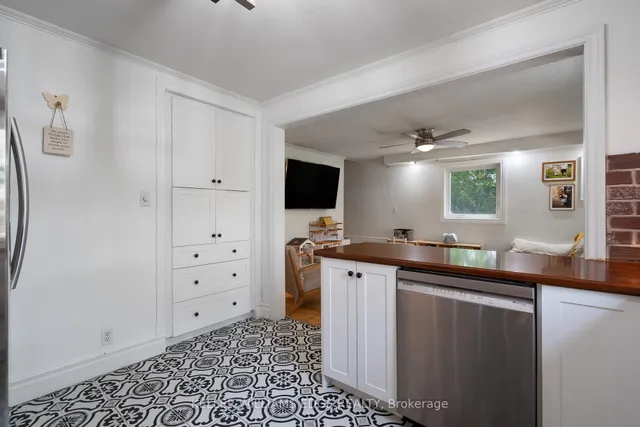 Additional image 18 of 376 OLD GUELPH Rd