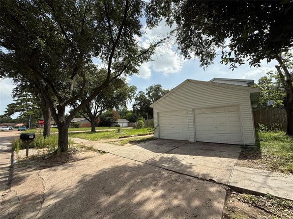 10203 Heather Hill Dr, Houston, TX 77086