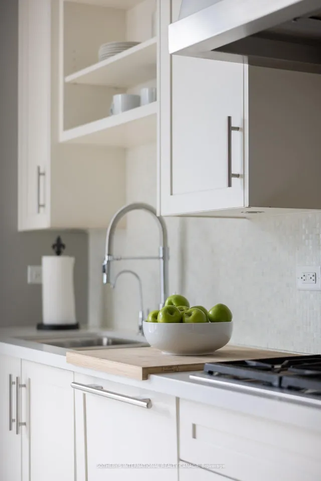 Additional image 11 of 183 Wellington St Unit 2501