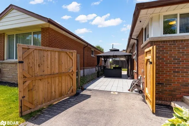 Additional image 29 of 42 Terrace Dr