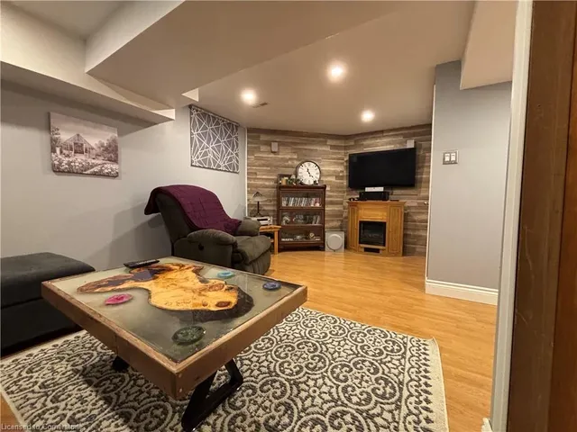 Additional image 3 of 7163 Fayette Cir