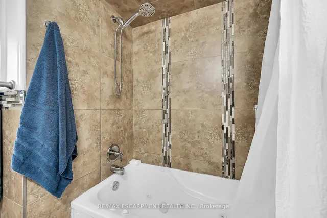 Additional image 25 of 70 Deschene Ave