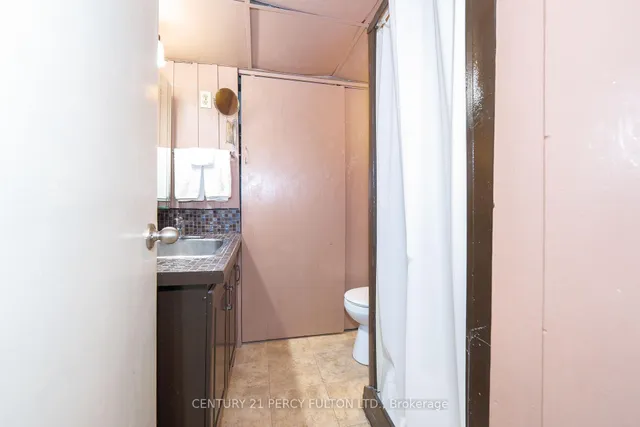 Additional image 20 of 10 Chestnut Cres