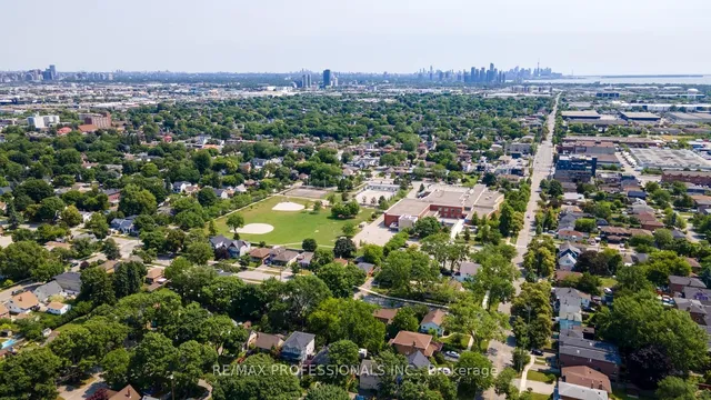 Additional image 44 of 31 Westleigh Cres