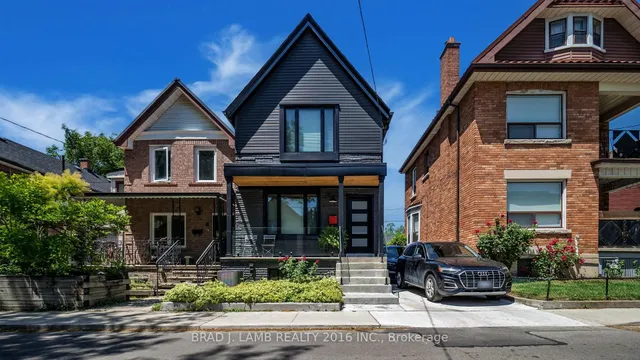 4 Manchester Ave