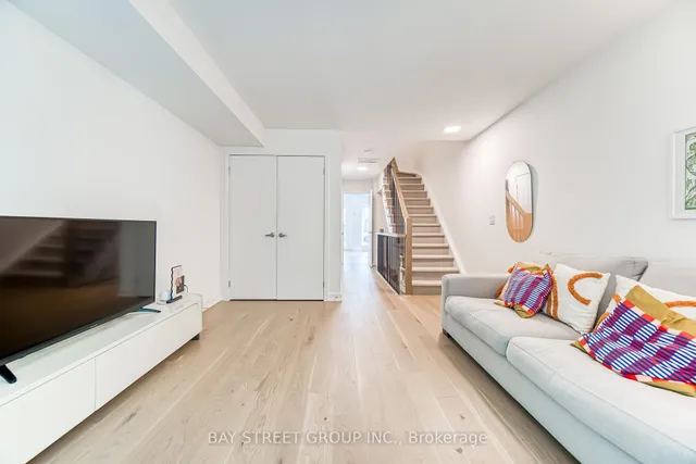 房产图片 23 - 加拿大多伦多110 Canon Jackson Dr 单元104