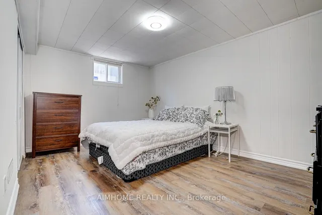 Additional image 39 of 238 KENT Cres