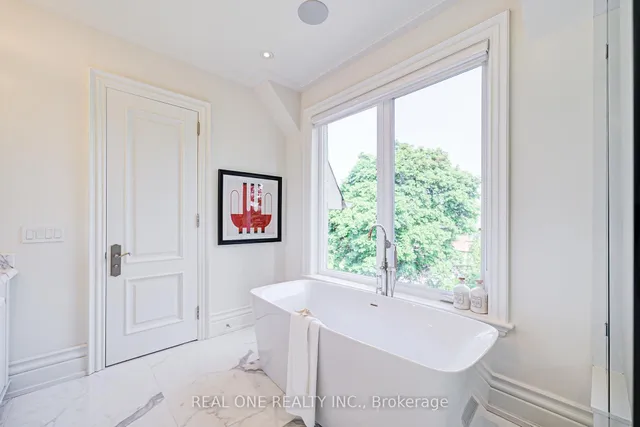 Additional image 37 of 352 Byng Ave