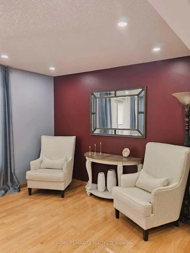 Additional image 18 of 19 Cotton Grass St