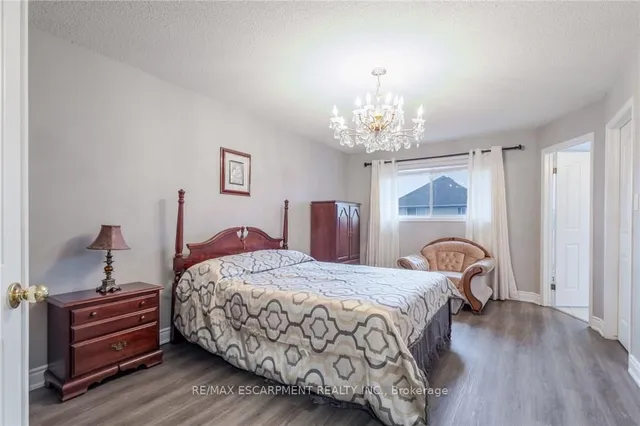 Additional image 25 of 42 Hillgarden Dr