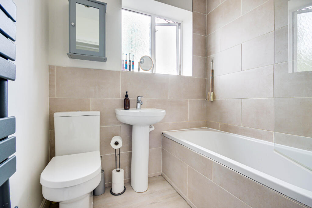 Additional image 11 of Lower Luton Road, Wheathampstead, Hertfordshire, AL4