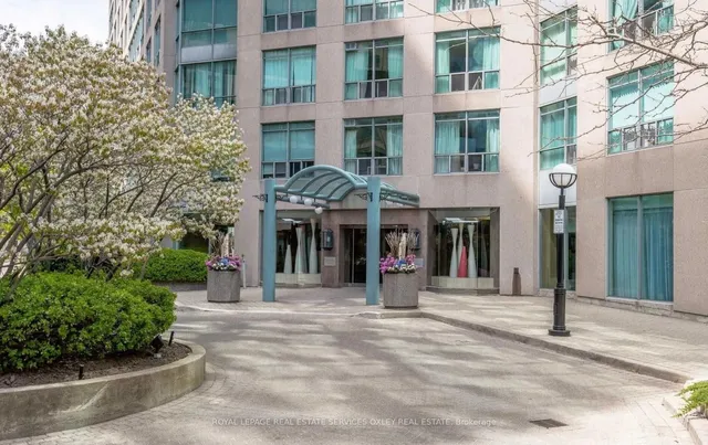 Additional image 2 of 942 Yonge St Unit 806