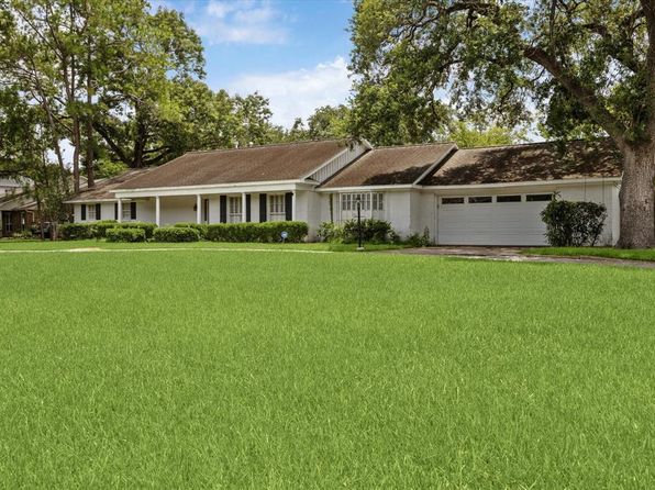 7525 Middlewood St, Houston, TX 77063