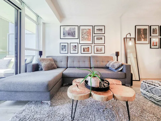 Additional image 4 of 35 Bastion St Unit 1713