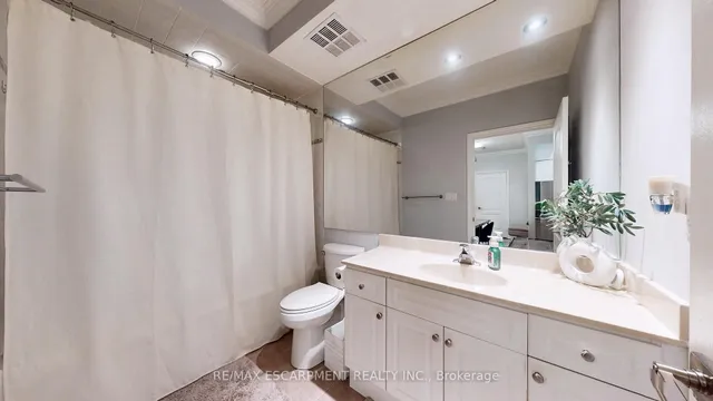 Additional image 19 of 3351 Cawthra Rd Unit 218