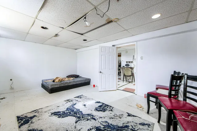 Additional image 18 of 29 Penzance Dr