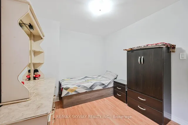 Additional image 33 of 20 Terra Cotta Cres