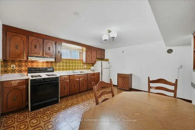 Additional image 27 of 25 Farrell Ave