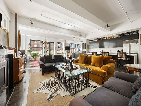 347 W 39th St APT 8E, New York, NY 10018