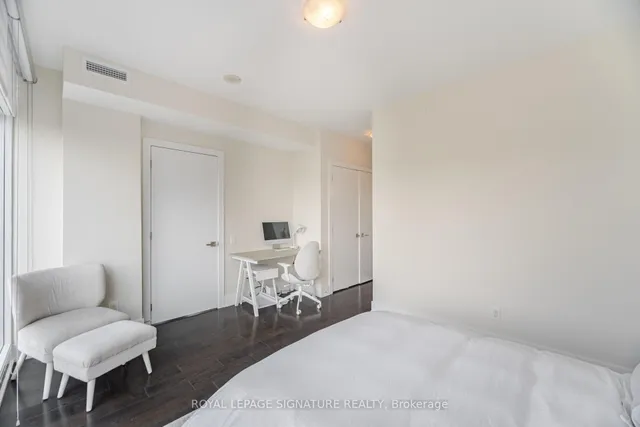 Additional image 27 of 170 Avenue Rd Unit 810