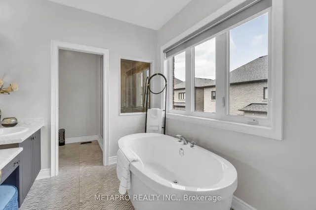 Additional image 39 of 41 Marvin Ave