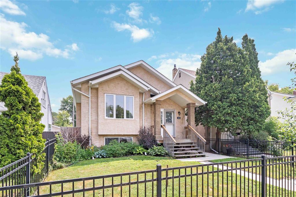 45 Silvia Street|Winnipeg, Manitoba R2L1K6