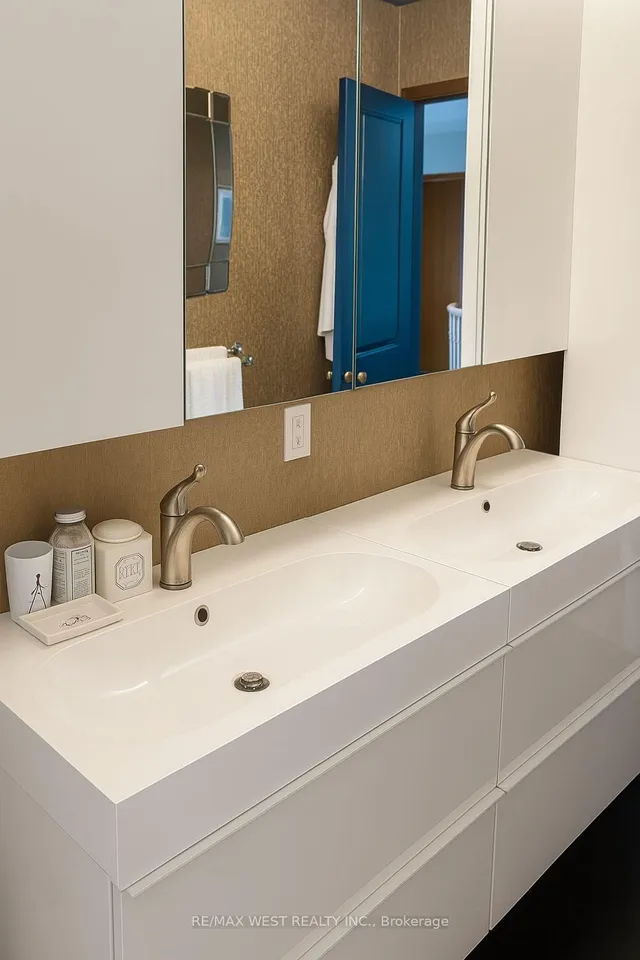 Additional image 11 of 4256 Petersburg Cres