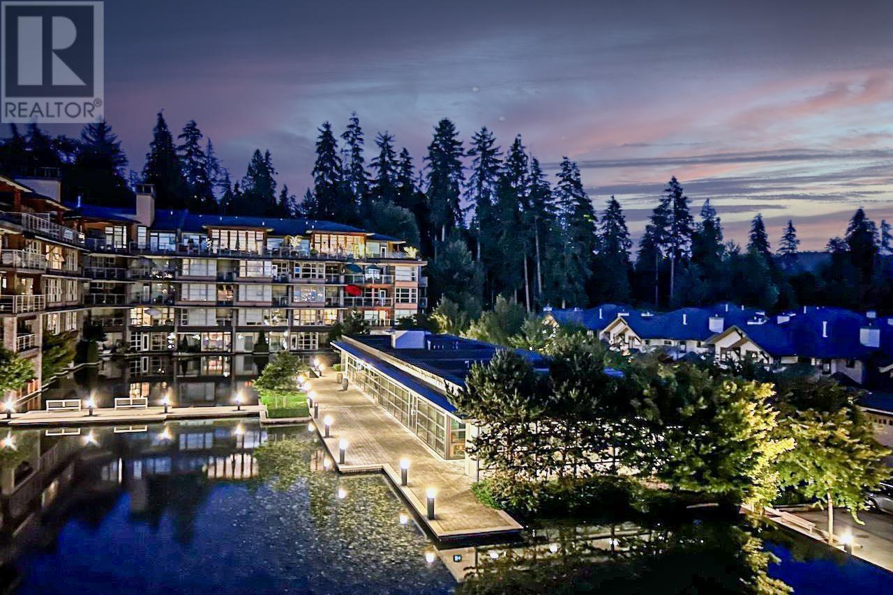 305 3602 ALDERCREST DRIVE|North Vancouver, British Columbia V7G0A2