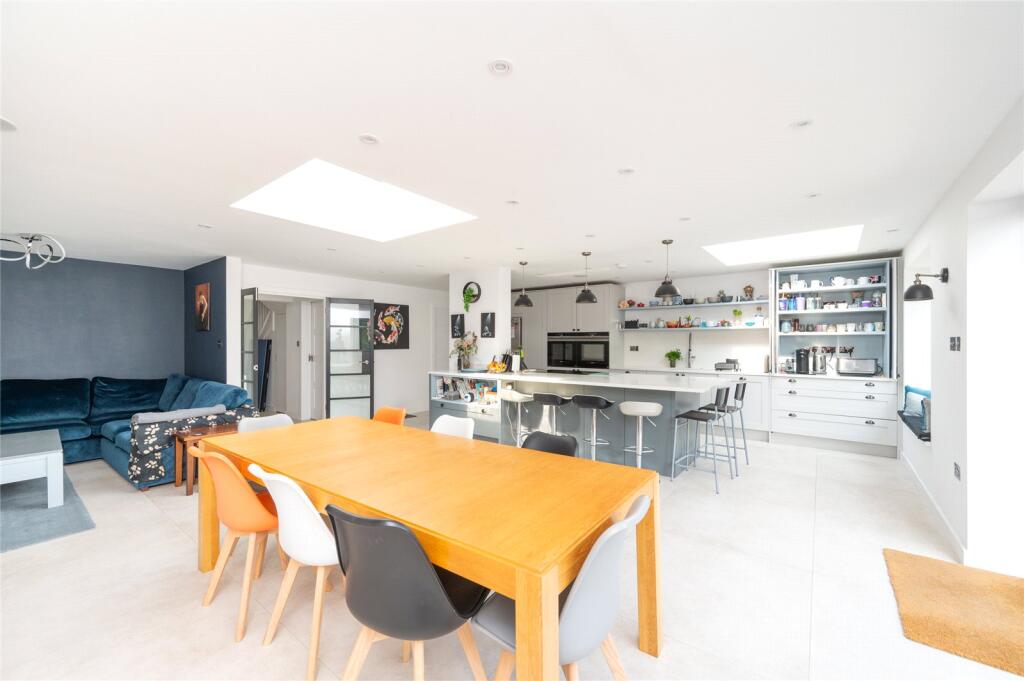 Additional image 22 of Gurney Court Road, St Albans, Hertfordshire