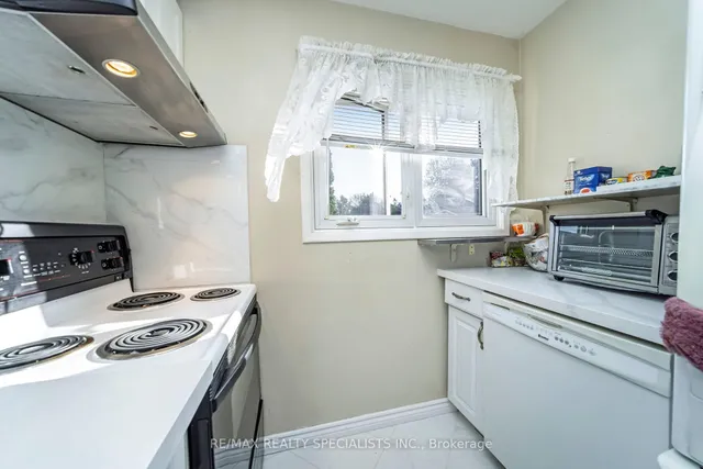 Additional image 16 of 30 Hardcastle Crt