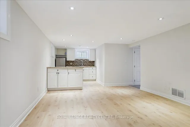 Additional image 23 of 12 Beacon Rd