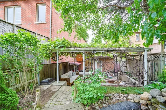 Additional image 37 of 482 Mcroberts Ave