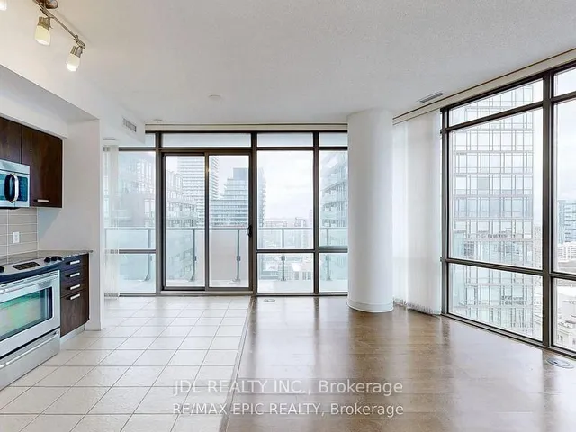 Additional image 5 of 832 Bay St Unit 2208