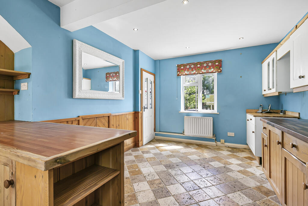 Additional image 8 of The Crescent, Welwyn, AL6